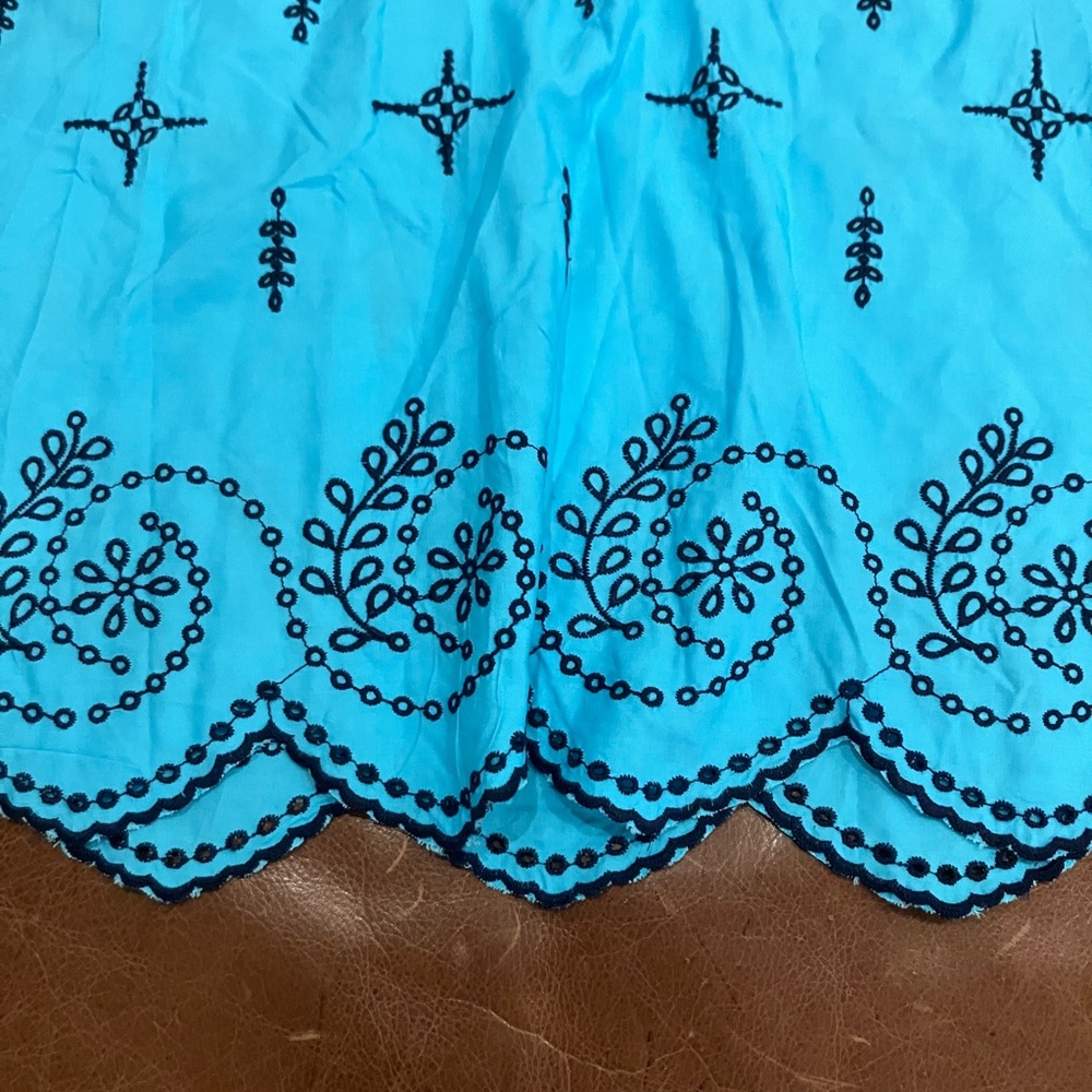 Crown &‎ Ivy Blue Embroidered Tank Blouse - Picture 3 of 4